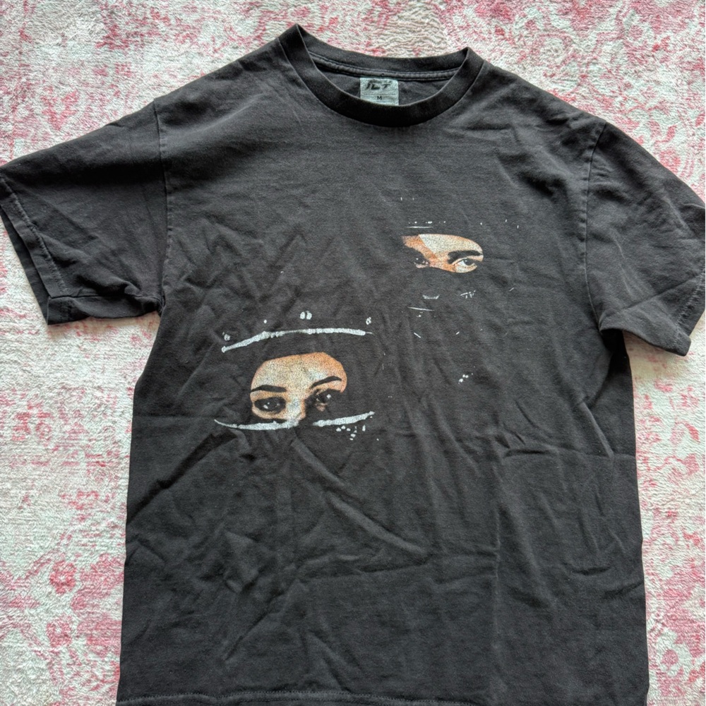 Black Graphic Men's T-Shirt with Face Print